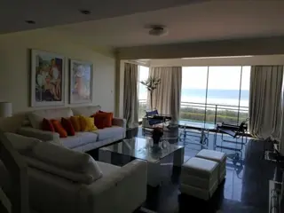 Excelente triplex en Florianópolis Playa Brava, 200m2, para 7 personas en condominio America do Sol foto 2