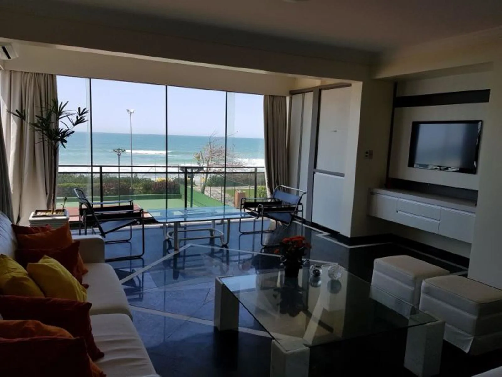 Apartment in San Nicolás – photo 6 of 27
