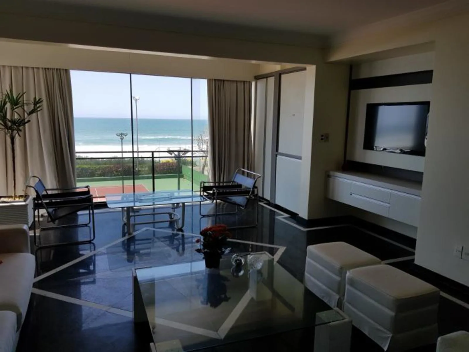 Apartment in San Nicolás – photo 9 of 27