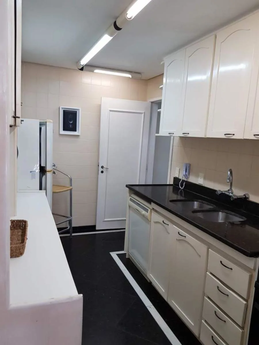Apartment in San Nicolás – photo 23 of 27