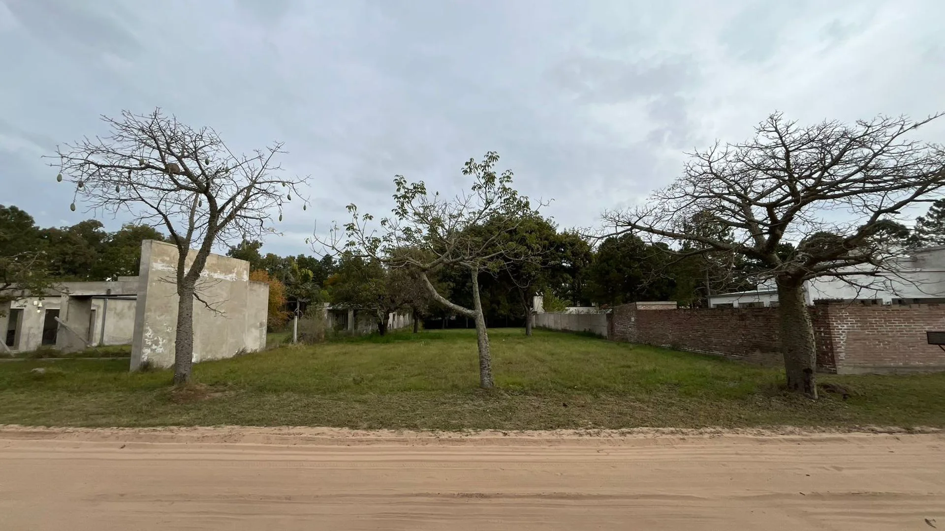 VENTA LOTE BV. BOSQUE LA SALLE, COLASTINÉ foto 2