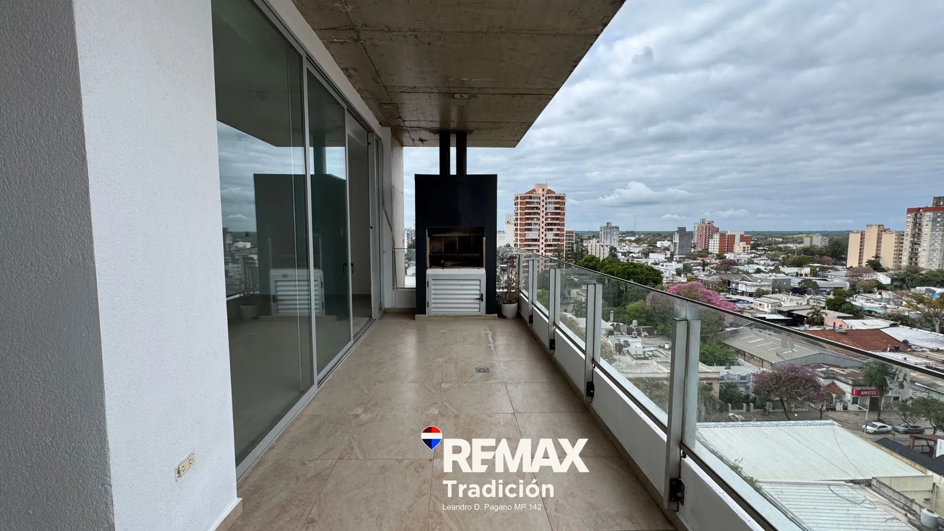 DEPARTAMENTO EN VENTA 3 DORMITORIOS AV SARMIENTO foto 4