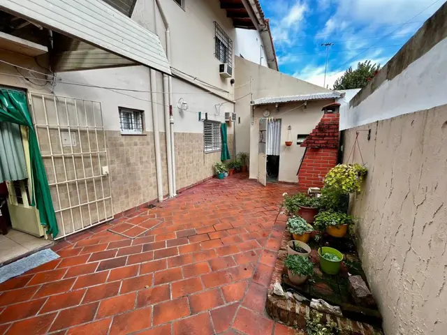 VENTA CASA 4 AMB QUILMES PATIO APTO CREDITO