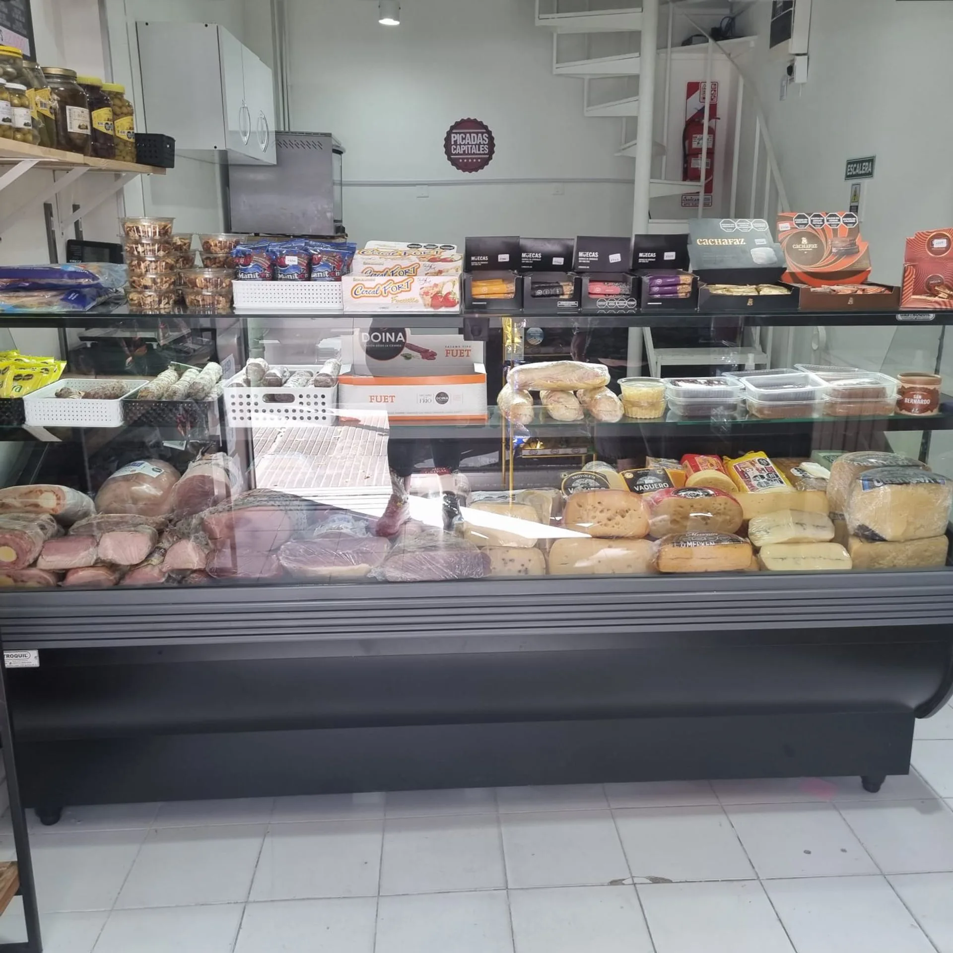 VENTA FONDO DE COMERCIO FIAMBRERIA BELGRANO foto 3