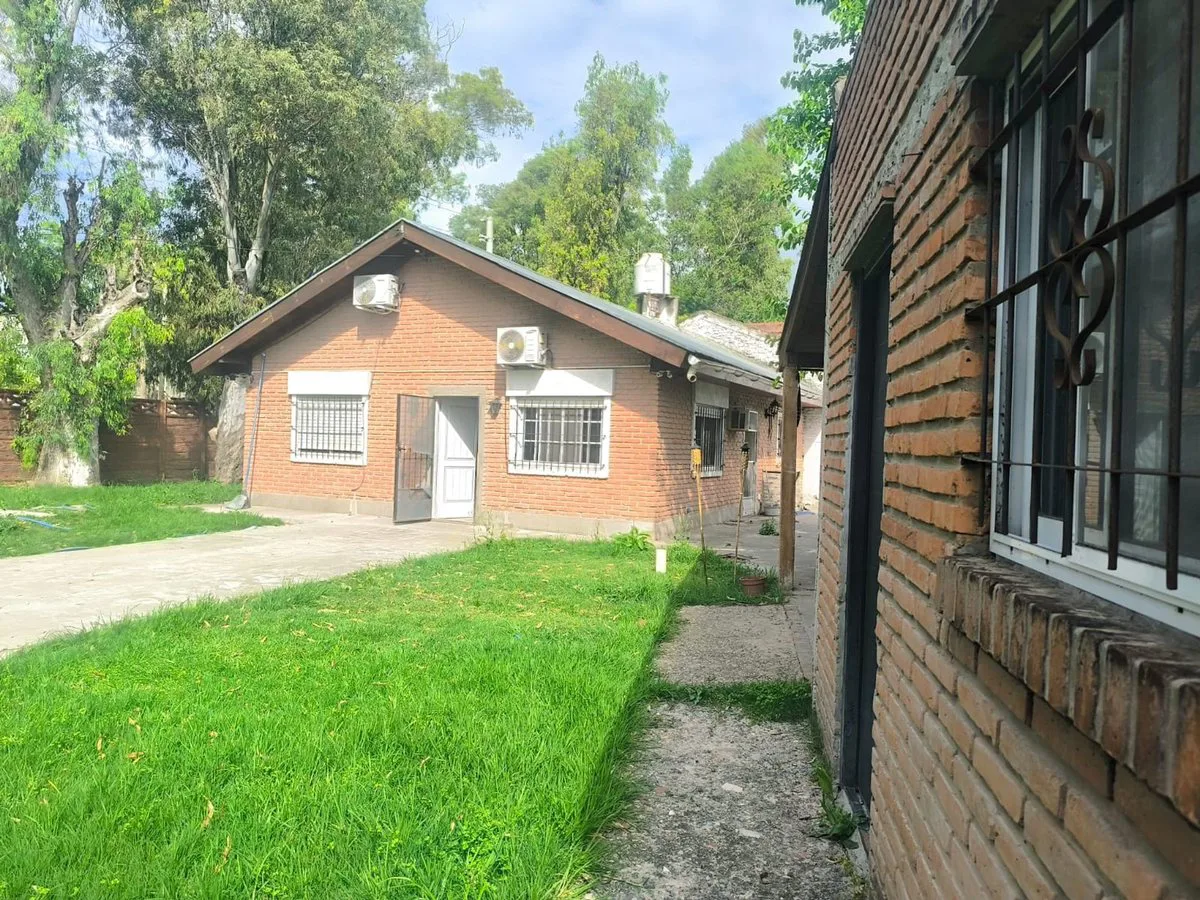 VENTA CASA DEL VISO PILETA foto 2