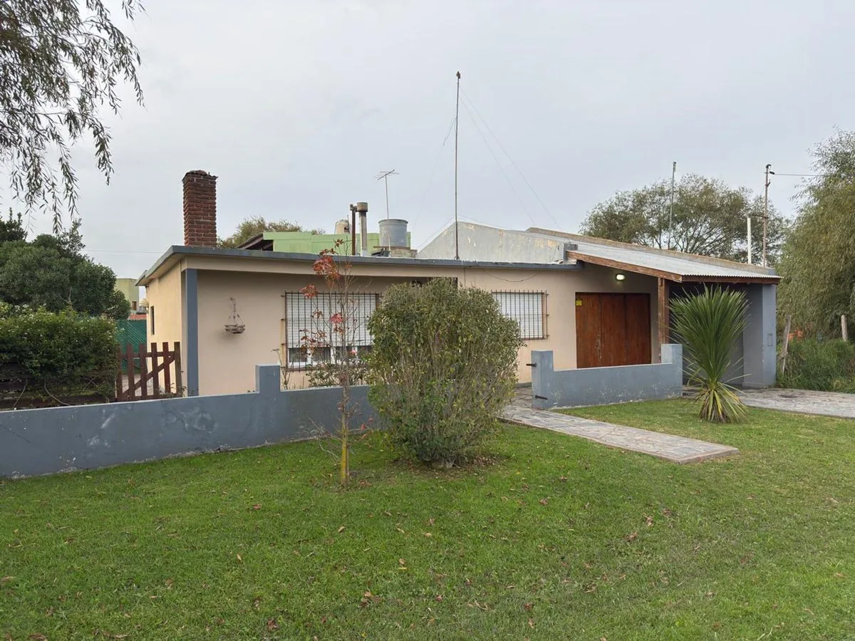 VENTA DOS CASAS EN CHAPADMALAL foto 2