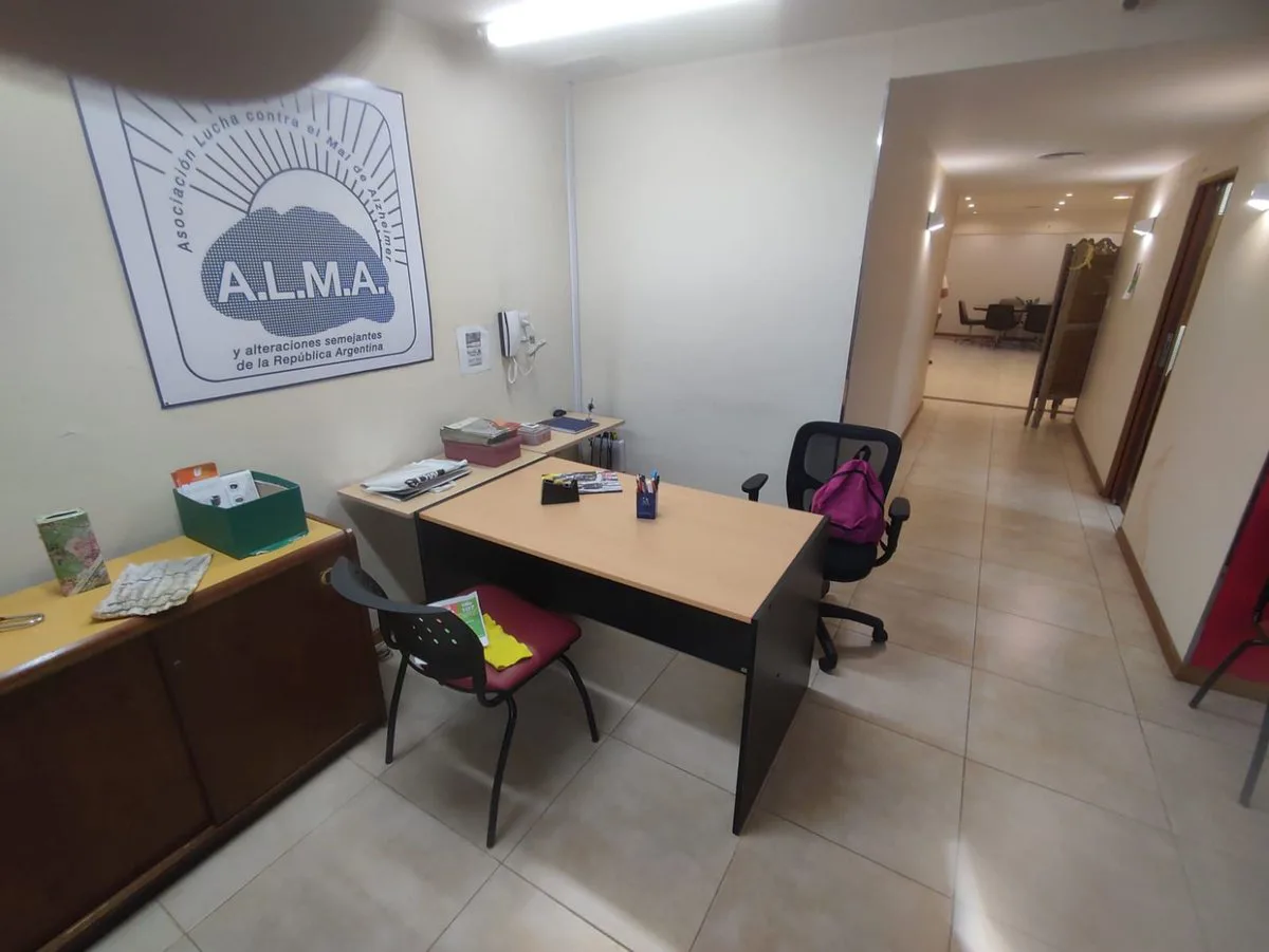 LOCAL 5 AMBIENTES ALQUILER SAN CRISTOBAL 1 PLANTA foto 3