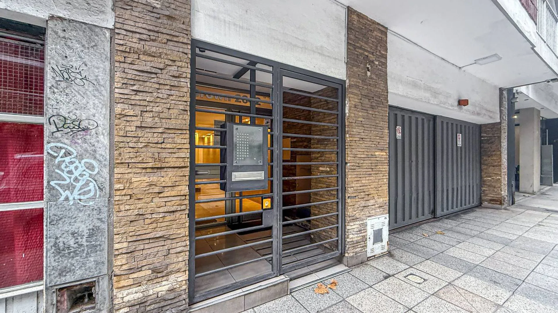 VENTA DEPTO PLAZA MITRE 2 AMBIENTES con COCHERA