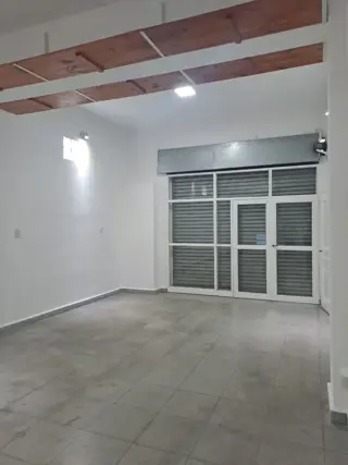LA TABLADA-ALQUILER - LOCAL- foto 4