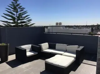 Departamento de 4 ambientes en 2 plantas con cochera foto 1