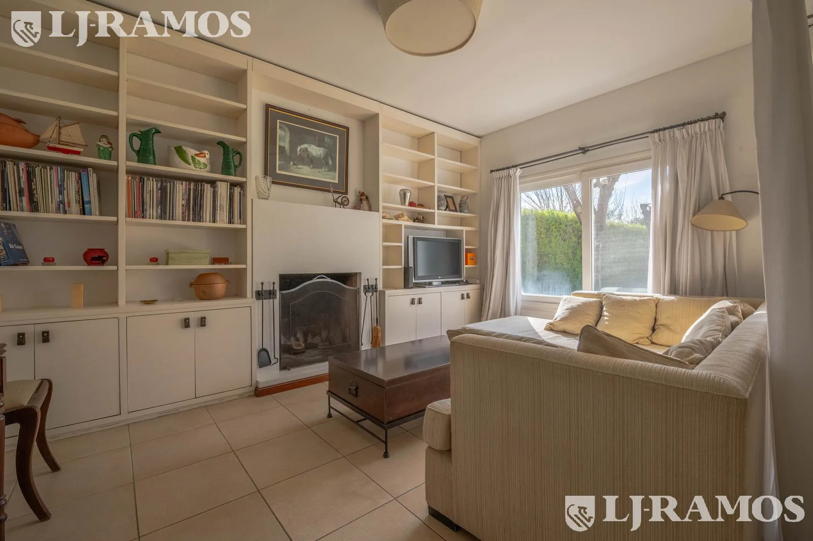 Casa en una sola planta en venta y/o alquiler en Santa Bárbara. foto 2
