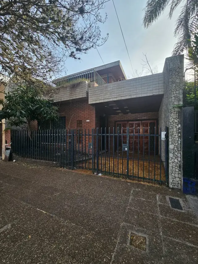 Casa en Venta 4 Ambientes Amplio con Parrilla y Garage