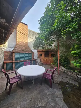 Casa en Venta 4 Ambientes Amplio con Parrilla y Garage foto 3