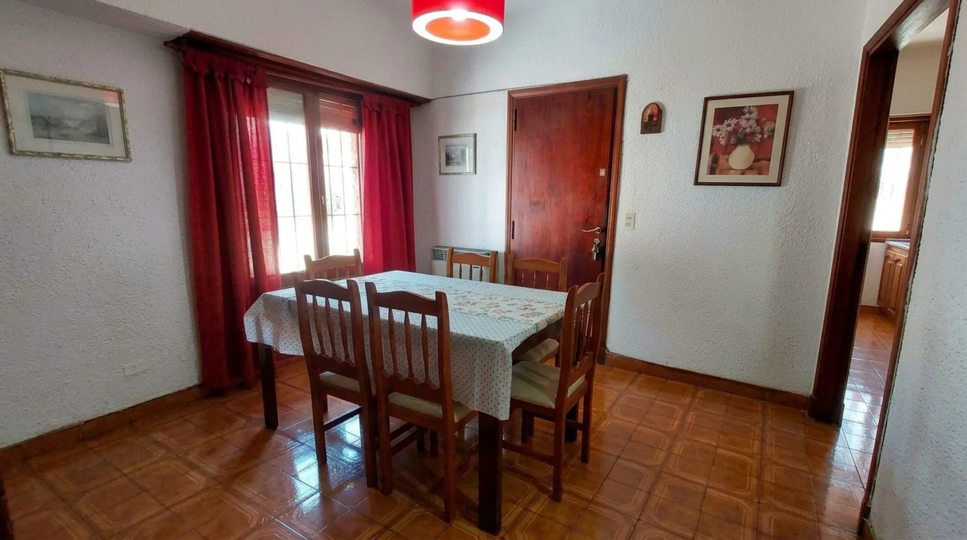 VENTA CASA DE 7 AMBIENTES – LOTE APTO DESARROLLO foto 2