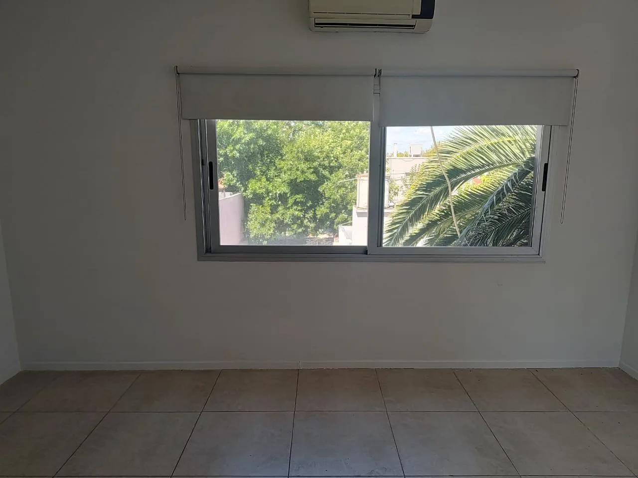 MONOAMBIENTE EN ITUZAINGO SÓLO APTO USO PROFESIONAL foto 4
