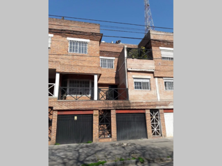 Departamento Triplex en Venta en Caballito, 4 ambientes 4 baños 150 m2 + balcón, patio, terraza, parrilla, 2 cocheras – Galicia 1900 foto 3
