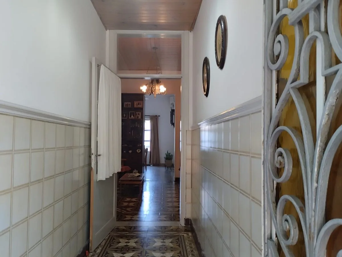 VENTA CASA 4 HABITACIONES, BARRIO CATEDRAL foto 3