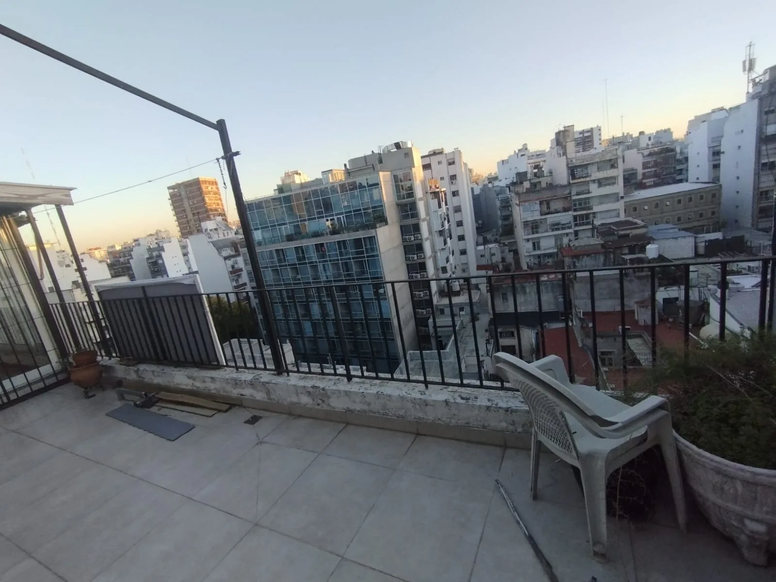 Recoleta 3 ambientes con dependencia Balcon terraza foto 3