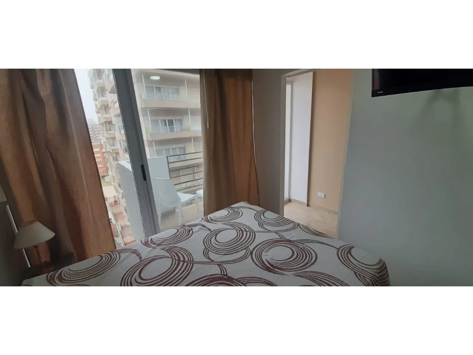 Studio with Separate Bedroom and Ocean-View Balcony in Miramar, Miralmar Building – photo 11 of 20