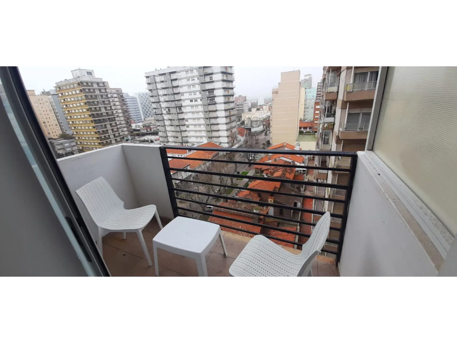 Studio with Separate Bedroom and Ocean-View Balcony in Miramar, Miralmar Building – photo 15 of 20