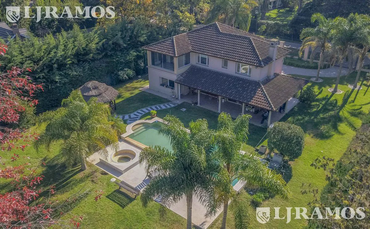 Increible Casa  Quinta en Venta en Barrio Los Naranjos 450.000 PG foto 2