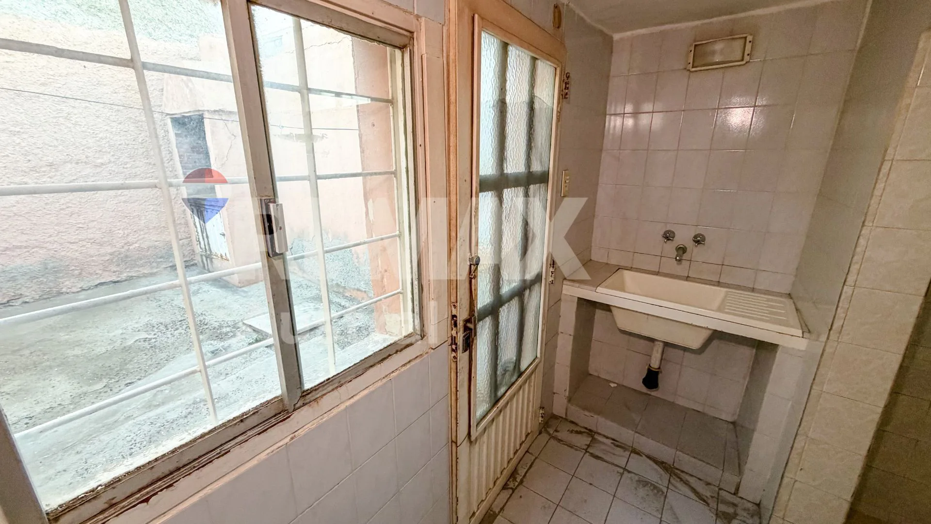 CASA 2 DORMITORIOS KM 3 MOSCONI APTA CRÉDITO foto 4