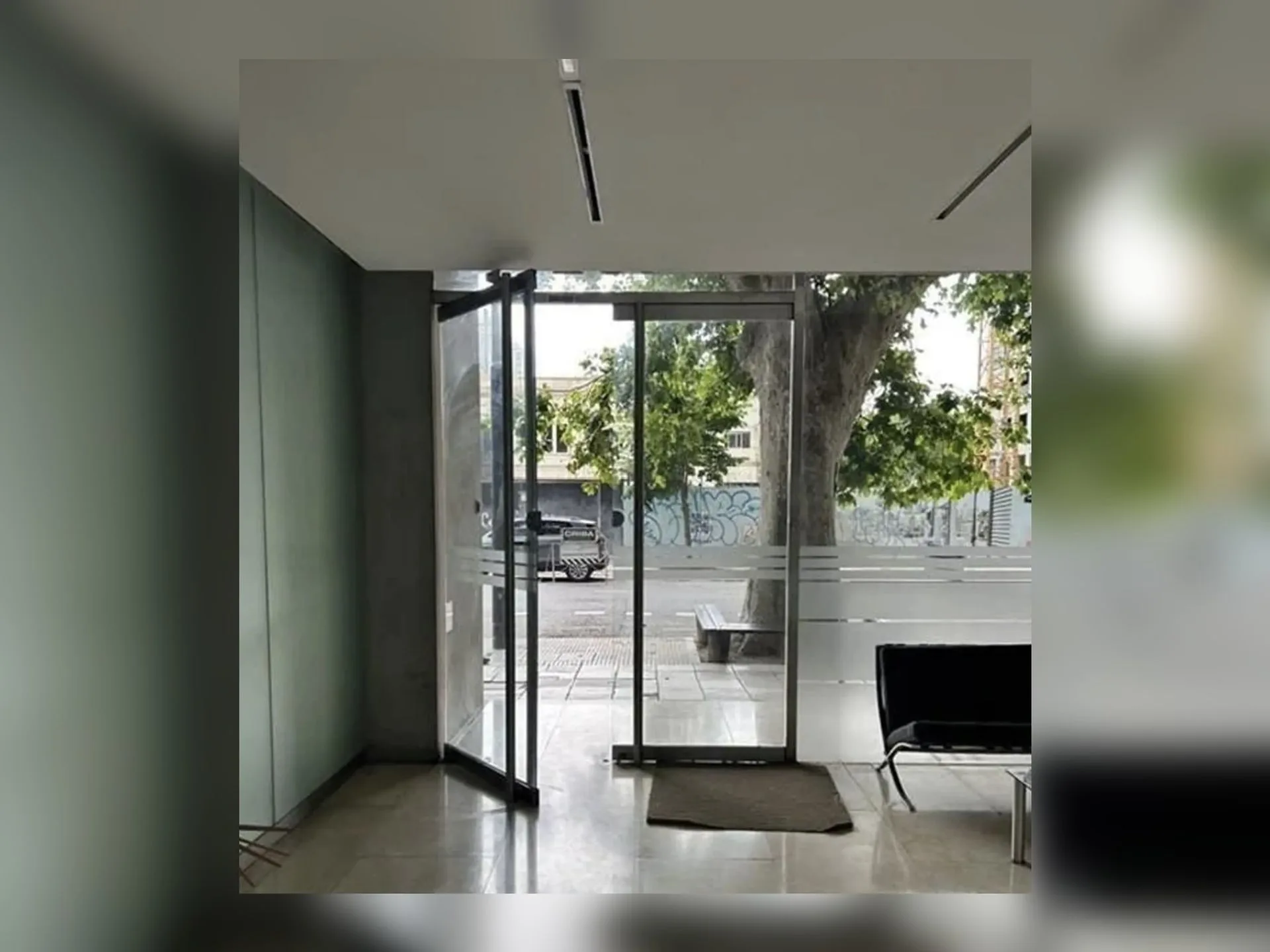 OFICINA EN VENTA A ESTRENAR – 177 m² – 2 COCHERAS foto 5