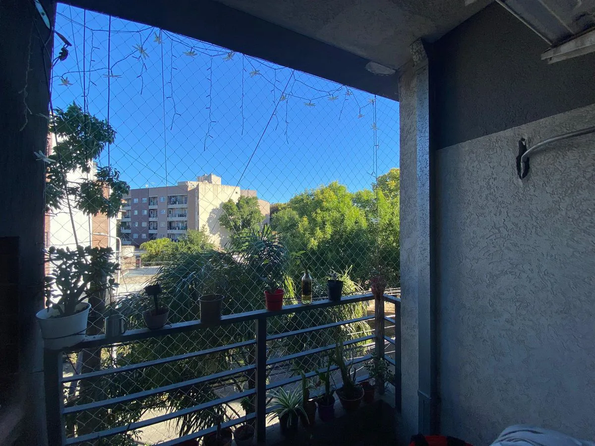 VENTA DEPARTAMENTO 2 AMBIENTES 2 PISO BALCON MERLO foto 5