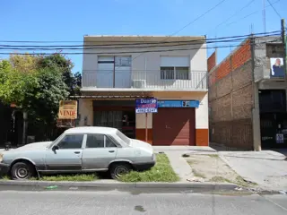 2 casas y 2 locales en venta en William Morris. Ideal Inversor. foto 1