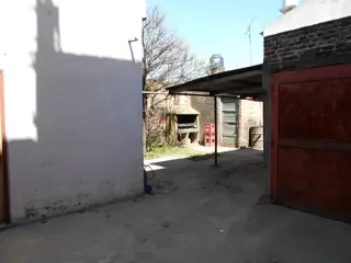 2 casas y 2 locales en venta en William Morris. Ideal Inversor. foto 5