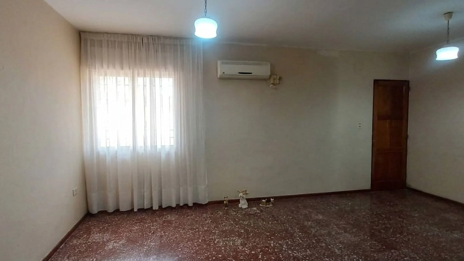CASA BARRIO SAN JUAN. 4 HABITACIONES. RIVADAVIA foto 4