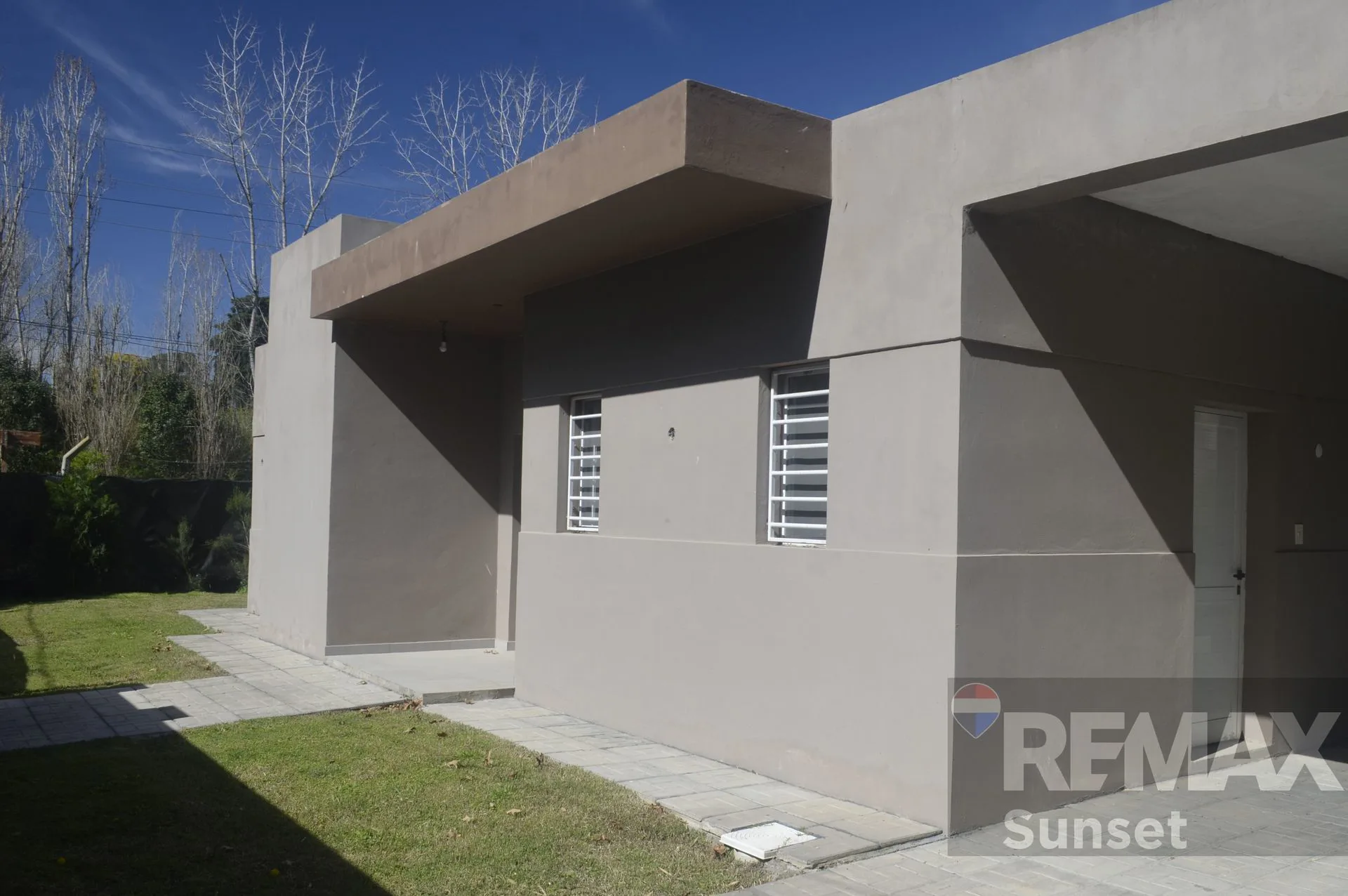 CASA EN VENTA EZEIZA 2 AMBIENTES foto 2