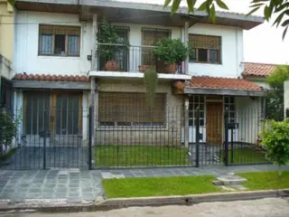 CASA CIUDAD JARDIN lote 10x20- Toma depto foto 1