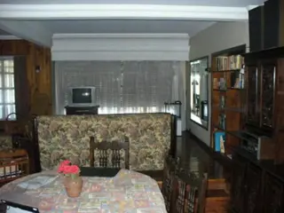 CASA CIUDAD JARDIN lote 10x20- Toma depto foto 5