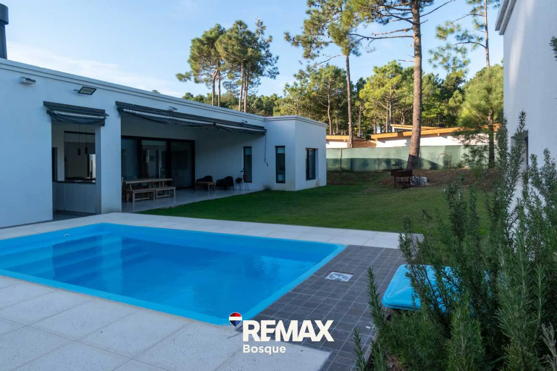 VENTA CASA EN PINAMAR BARRIO ALAMOS foto 2