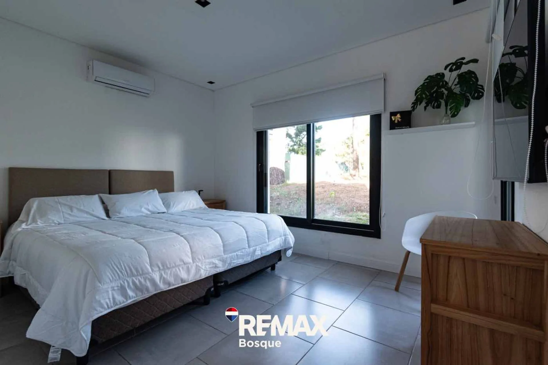 VENTA CASA EN PINAMAR BARRIO ALAMOS foto 3