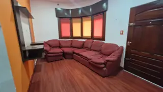 CASA 3 AMB CON PATIO Y COCHERA QUILMES OESTE foto 2
