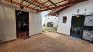 CASA 3 AMB CON PATIO Y COCHERA QUILMES OESTE foto 5
