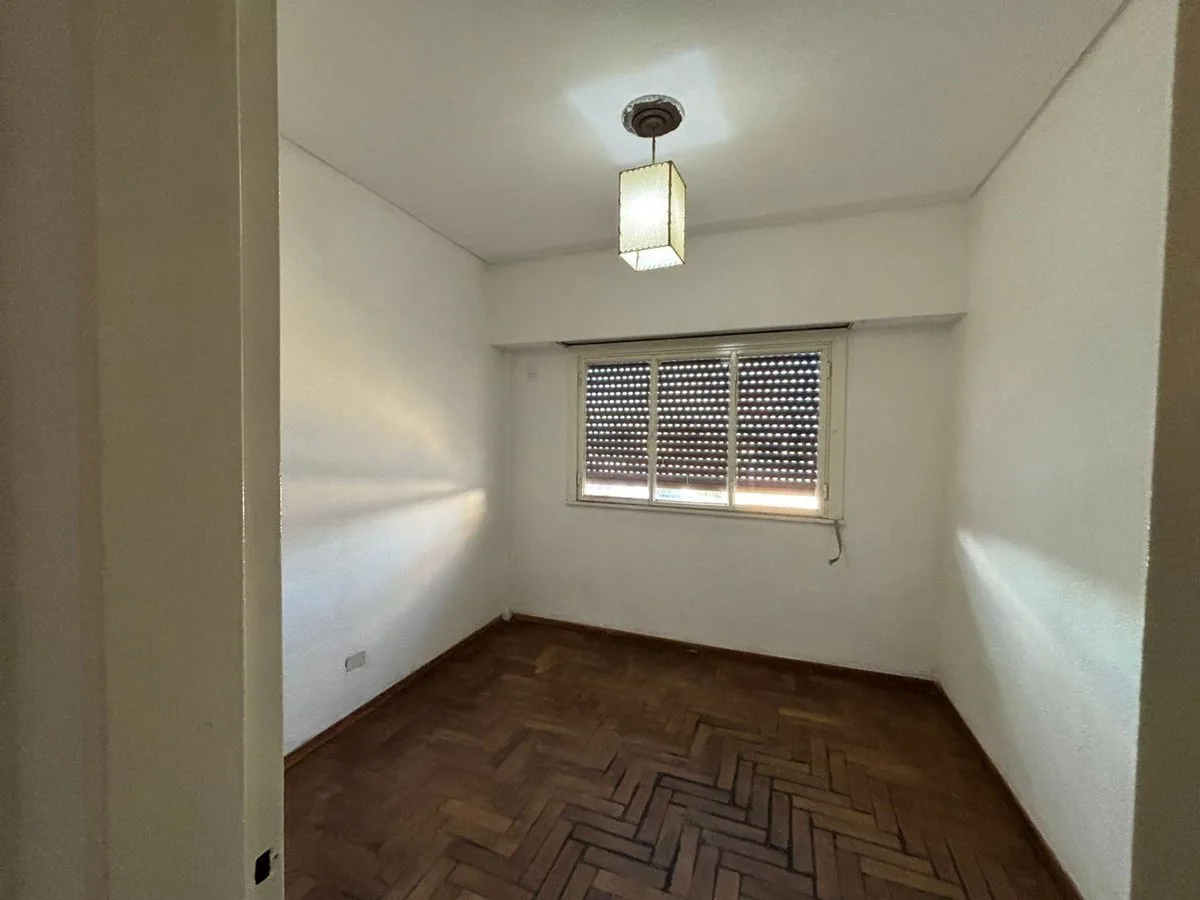 VENTA DE DEPTO EN JOSE C PAZ SOBRE AVENIDA PERON foto 5