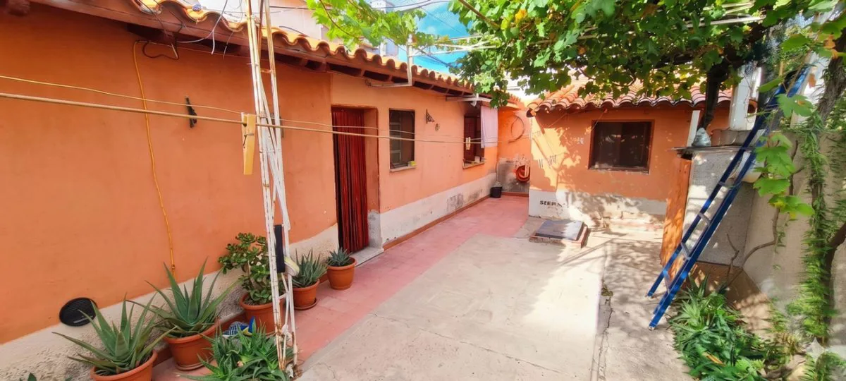 VENTA AMPLIA CASA CÉNTRICA 4 DORM. SAN RAFAEL, MZA foto 3
