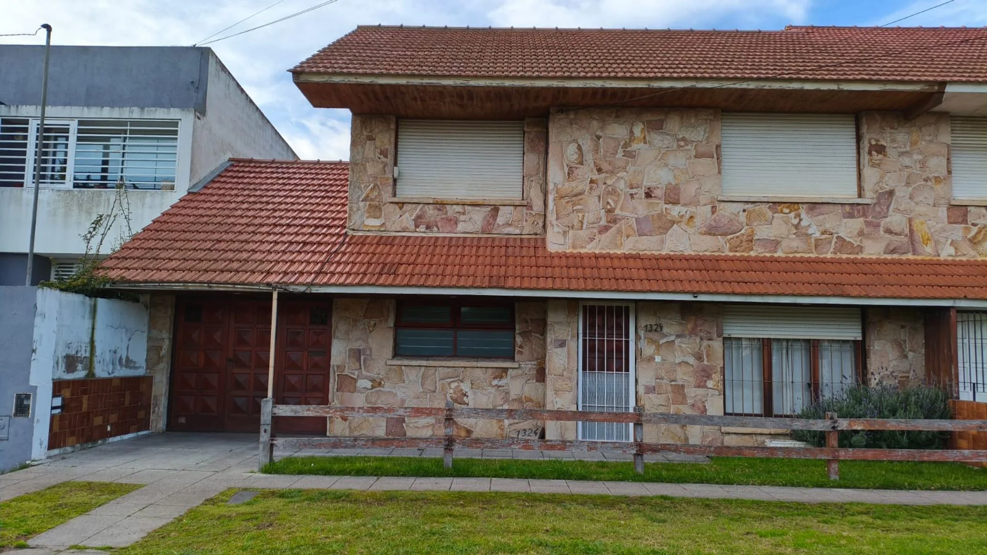 VENTA CASA 5 AMB,PATIO Y GARAGE, B° CONSTITUCIÓN foto 2