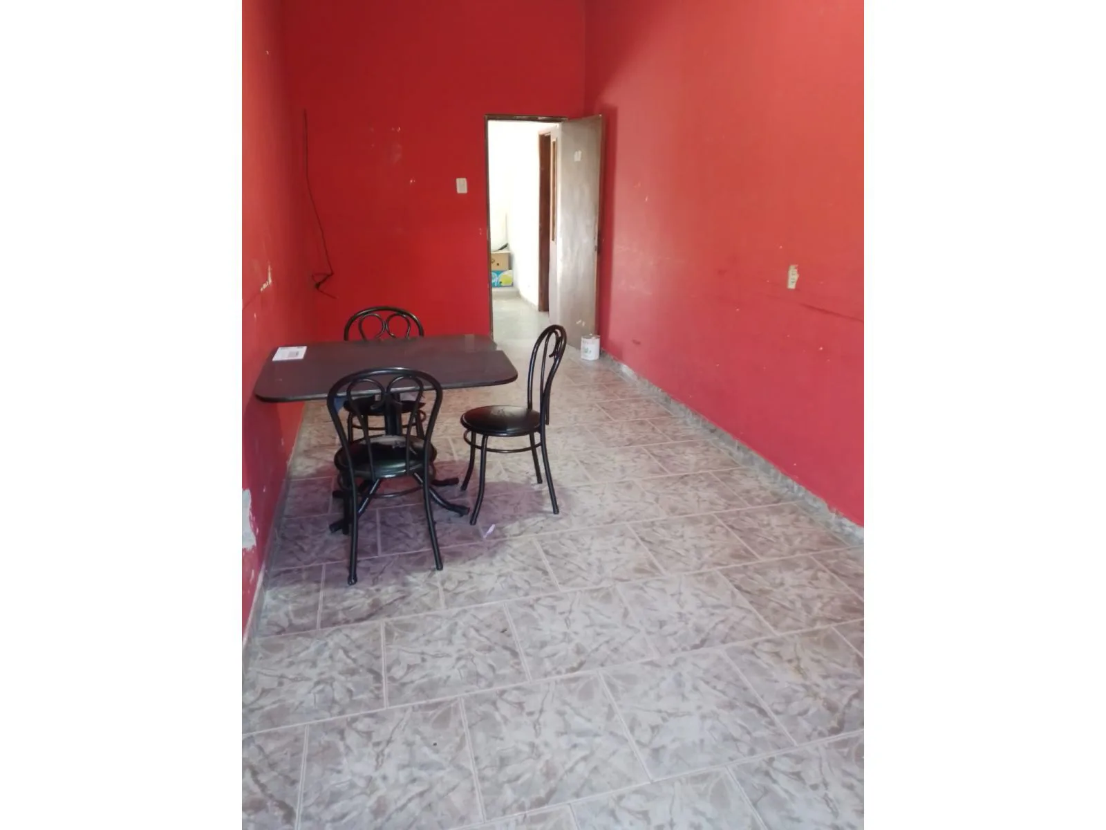 Venta Casa 3 ambientes con cochera en Banfield foto 2