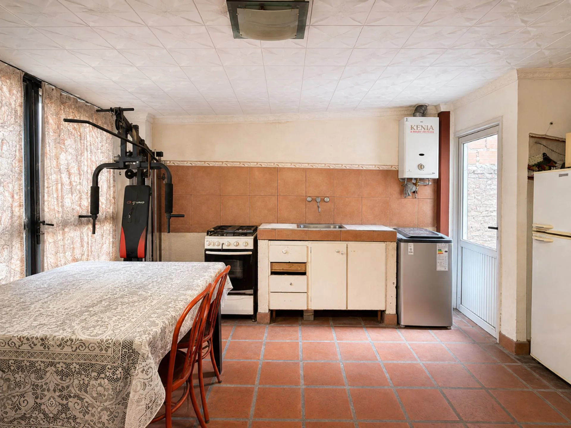 Casa con pileta y un terreno de 9x30 foto 5