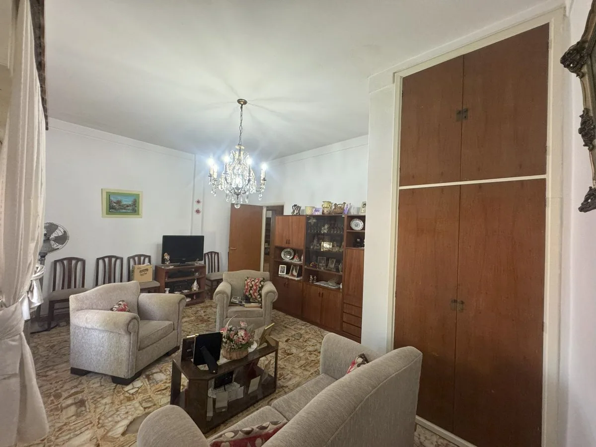 PH VENTA 5 AMBIENTES CON DOS LOCALES Y QUINCHO foto 4