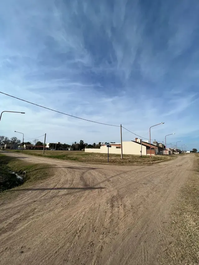 VENTA TERRENO RESIDENCIAL SOLARES DEL ESTE