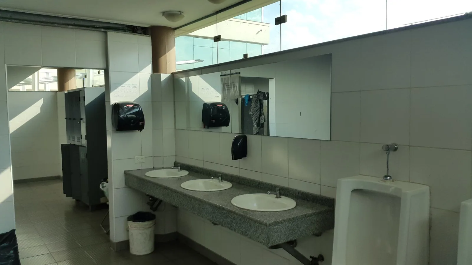 depósito en alquiler 2.000 m2 - Sobre Acc. Oeste Excelente foto 3