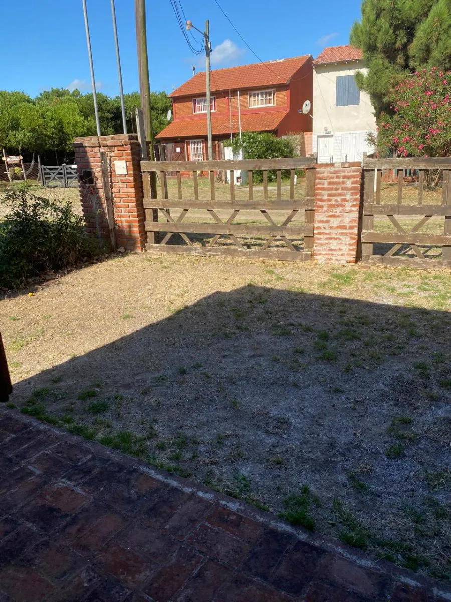 3 AMB patio , cuarto de guardado cochera parrilla foto 5