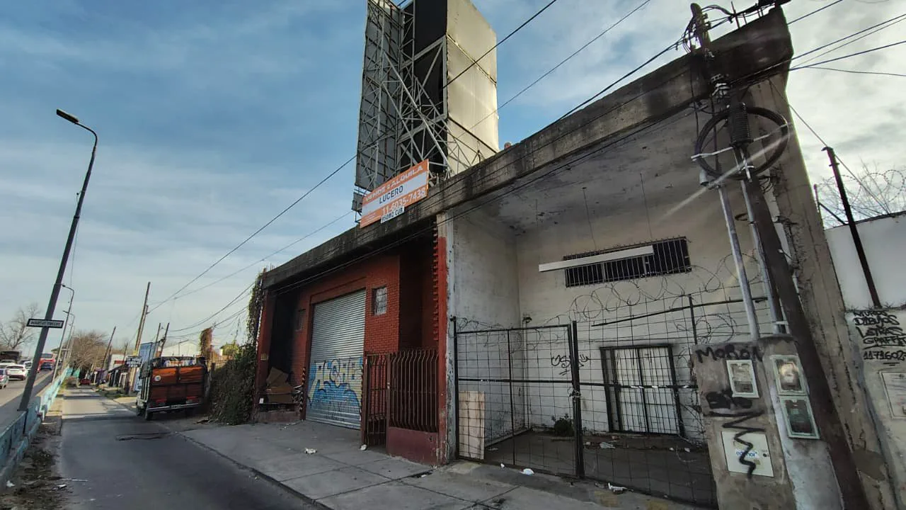 Galpón en venta en Castelar, 1100 m² foto 2