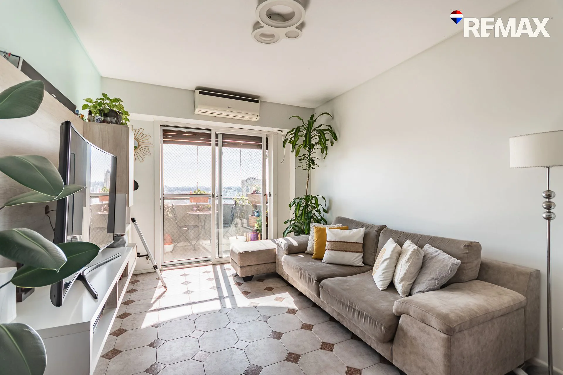 VENTA 4 AMB. CON 2 BALCONES - CABALLITO foto 4