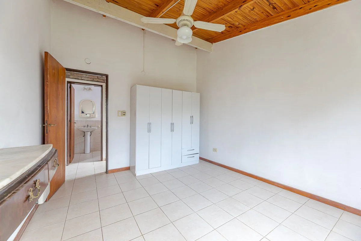 Casa 1 dormitorio en Roldan con pileta foto 5